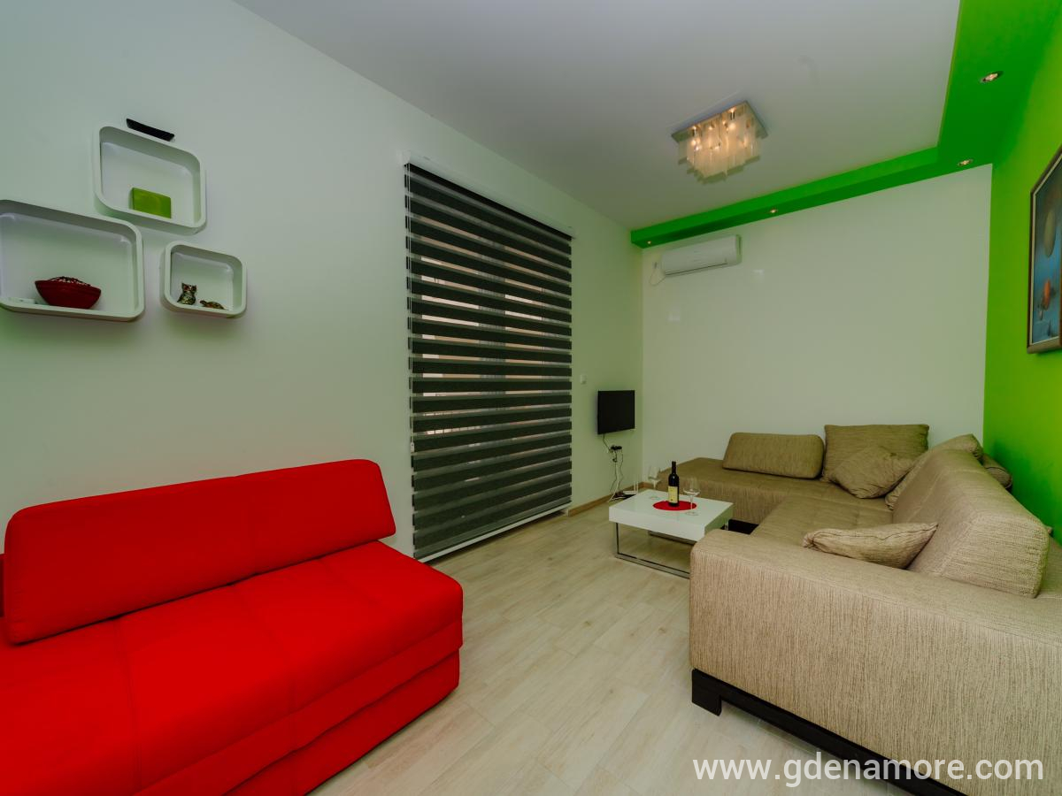 Apartman Ana, privatni smeštaj u mestu Pržno, Crna Gora - dnevna soba